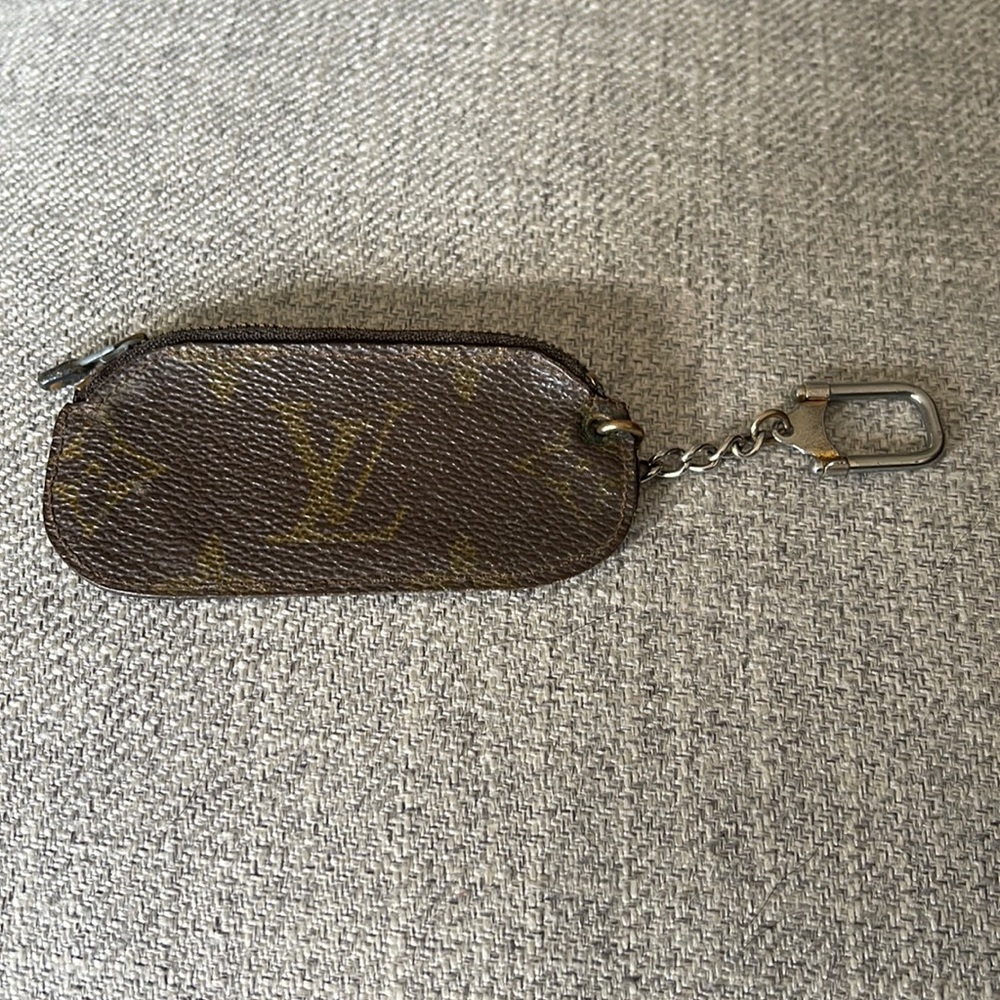 Louis Vuitton pochette cles key pouch